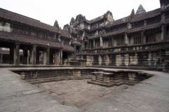 2014.02.20-21_Siem_Reap_Angkor_Wat20__05